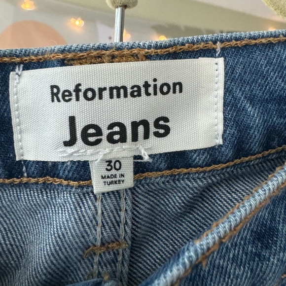 reformation high-waist flare jeans with front seams! medium wash in a size 30. - Picture 2 of 2